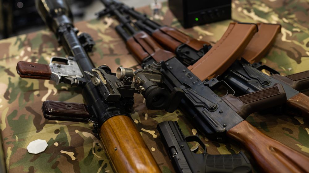 Muž ze Slovenska chtěl Rusku prodat zbraně z KLDR